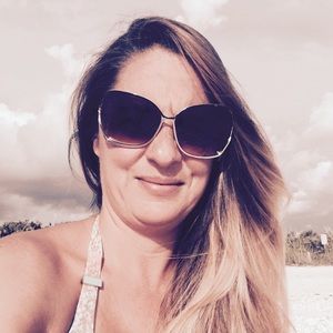 Meet your Posher, Zahira